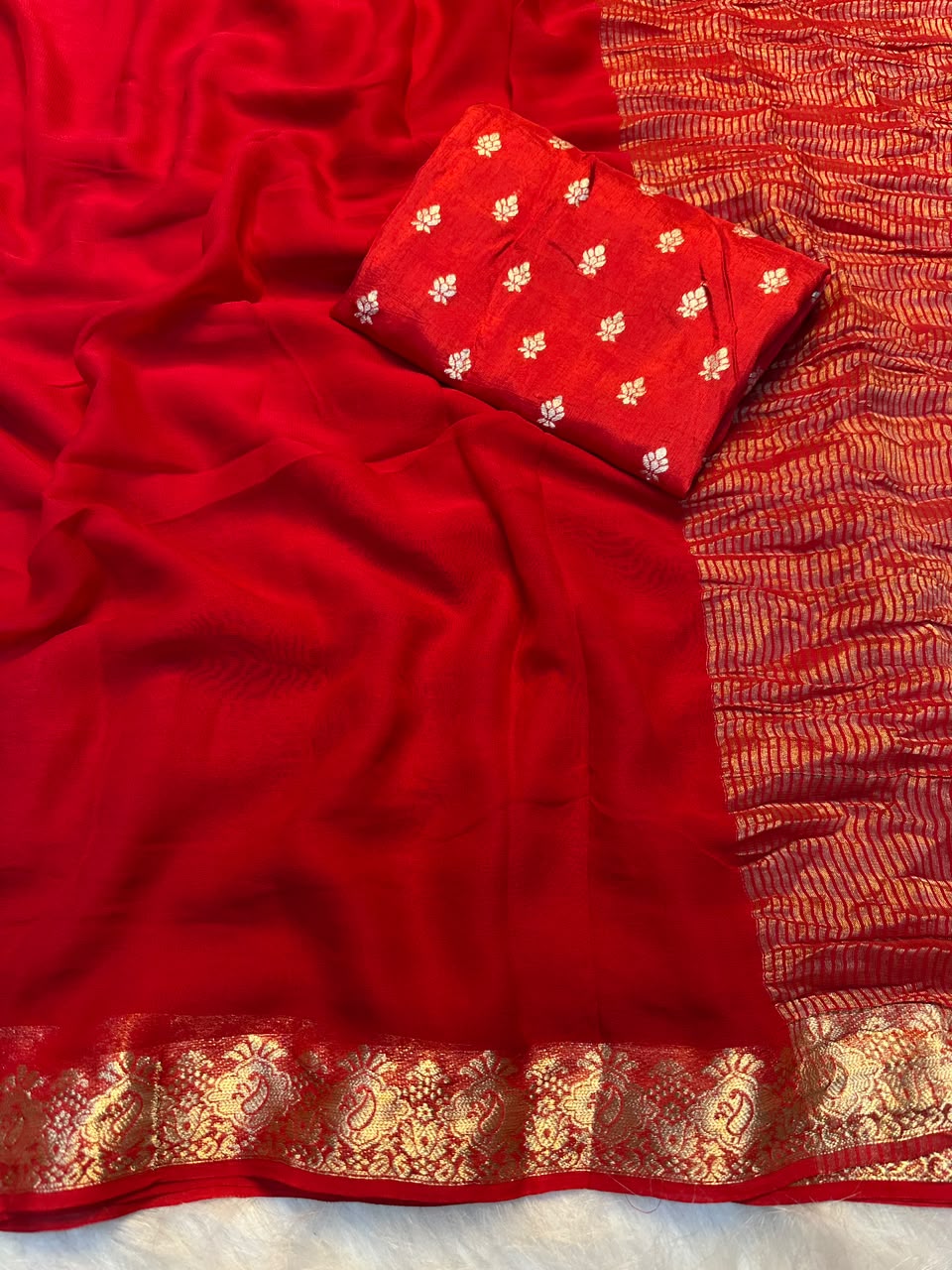 Viscose Chinon Weaving Pattern Saree