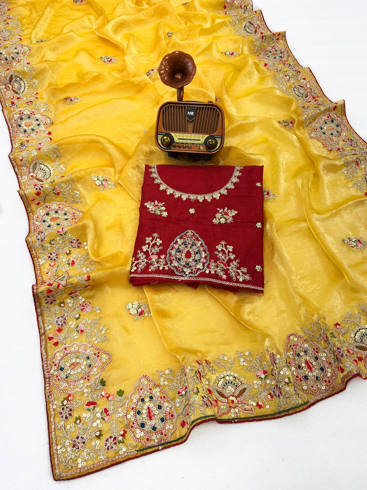 Fabric Soft Fandy Sattin Silk Fabric With Multi Thread Embroidery Coding Sequence With Dori Paiping