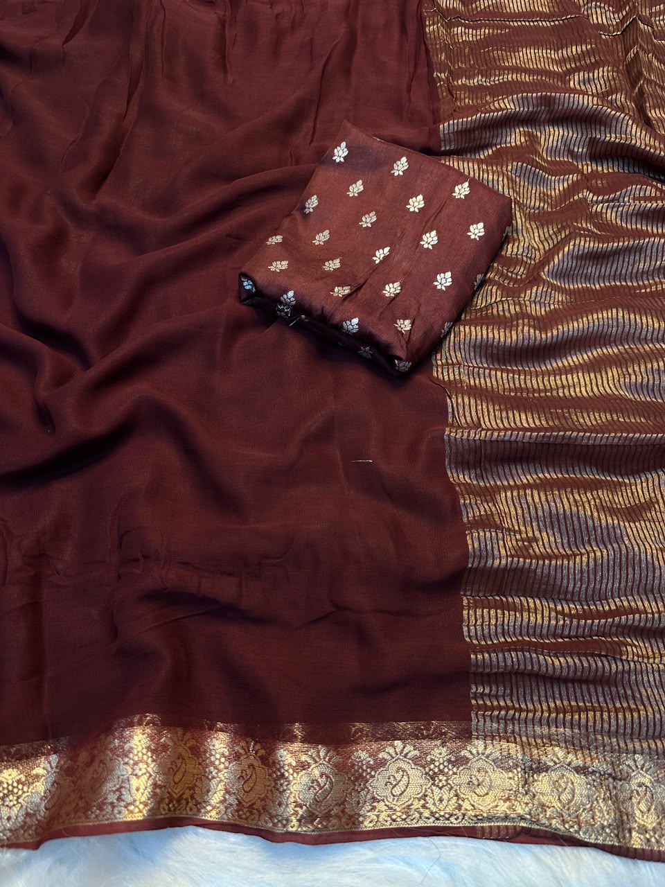 Viscose Chinon Weaving Pattern Saree