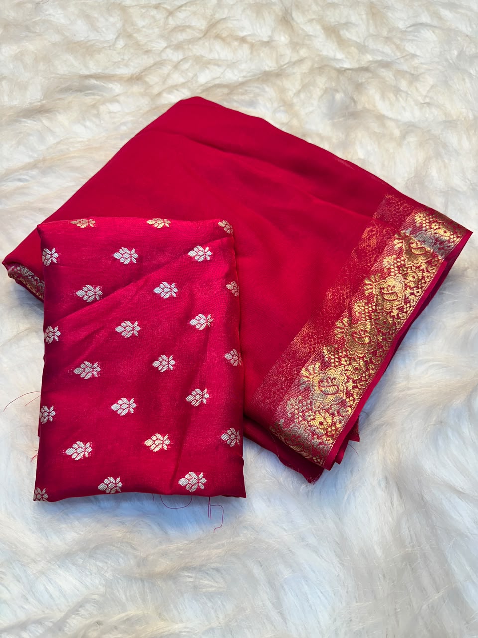Viscose Chinon Weaving Pattern Saree